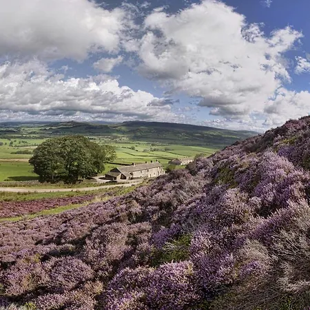 Higher Scarcliffe At Broughton Sanctuary * 斯基普顿