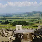 Nyaraló Higher Scarcliffe At Broughton Sanctuary *